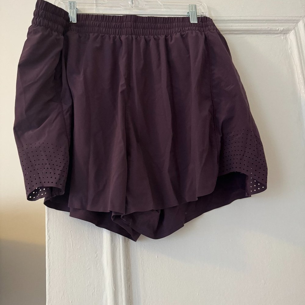 Athleta Hustle 3” Running Shorts Womens  Purple Mid Lined Quick dry Pockets - 2X